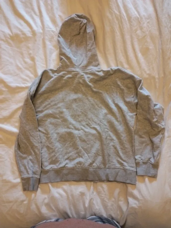 Sweat femme capuche et poche ventrale - photo numéro 4
