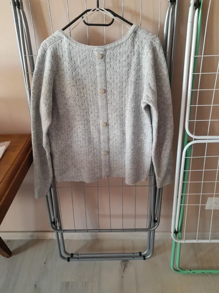 Pull Gris cache cache - photo numéro 3