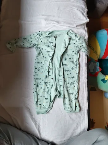 Combinaison 6m-9m crocodile In Extenso (66 à 71cm)