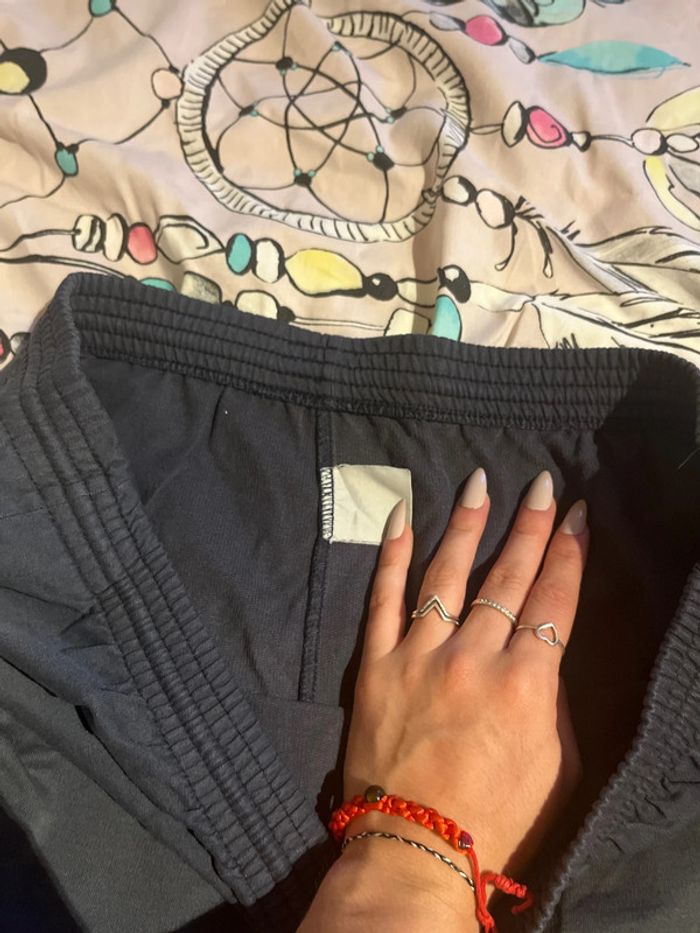 Short gris - photo numéro 4
