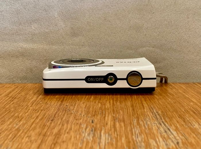 Pentax optio E 80 blanc appareil photo + vidéo - photo numéro 4