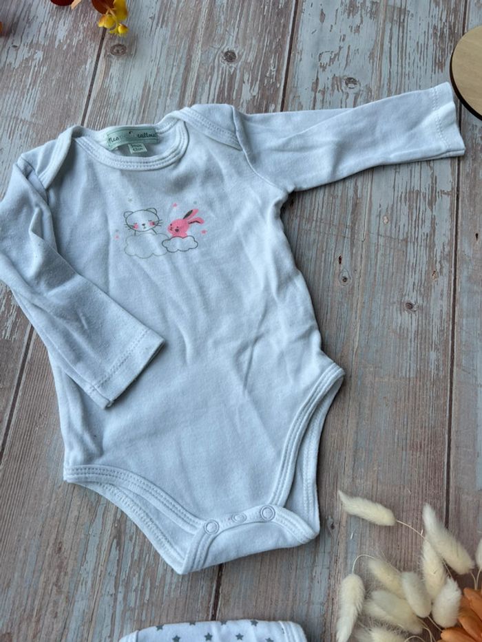 Lot de 4 bodies 3 mois - photo numéro 11