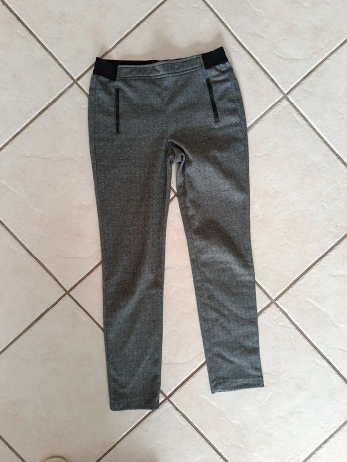 Pantalon femme en parfait état taille 36 - photo numéro 4