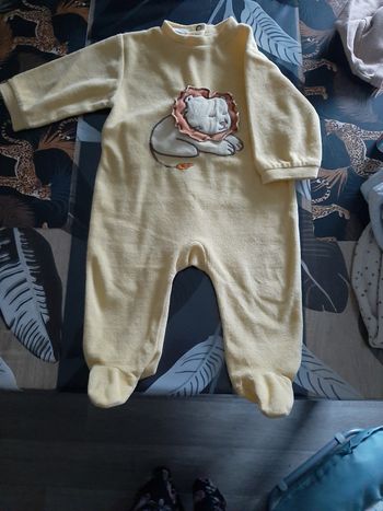 Pyjama 1 pièce garçon taille 3 mois