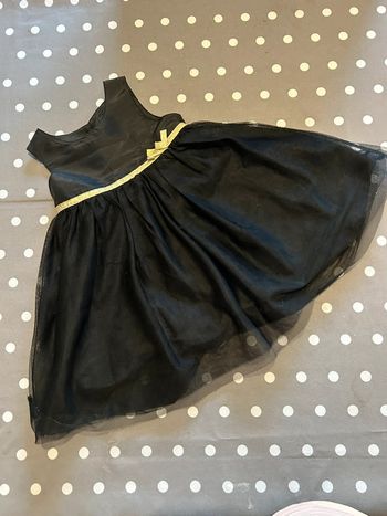 Robe noire 24 mois