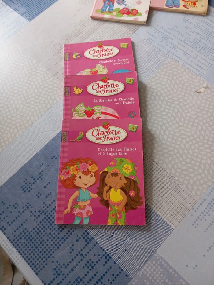Lot 5 livres Charlotte aux fraises - photo numéro 2