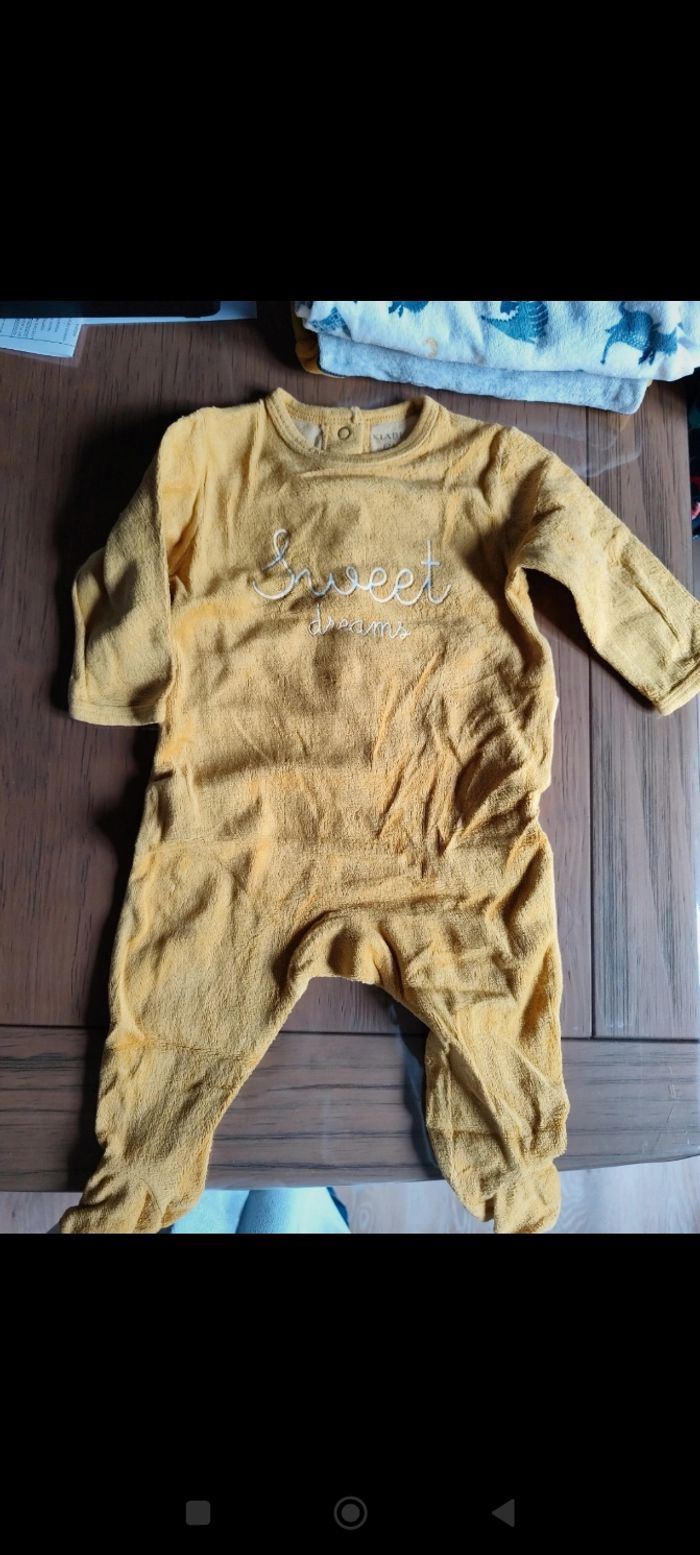 Lot de 7 pyjamas taille 6 mois - photo numéro 6