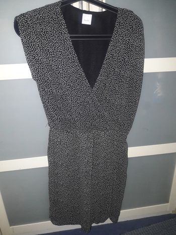 Jolie robe noire à pois