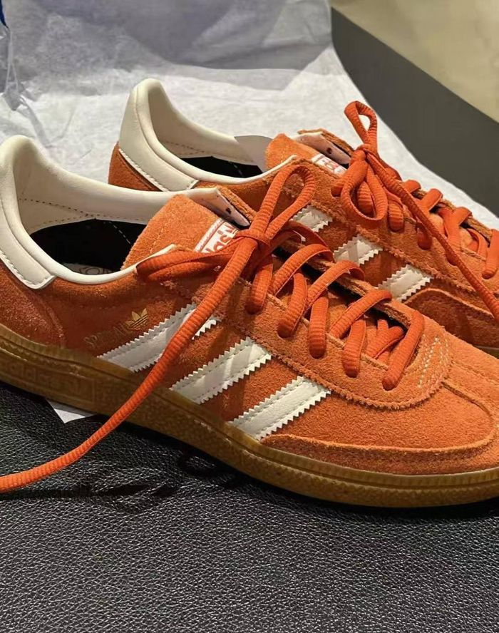 Spéciale Adidas Handball taille 39 - photo numéro 2