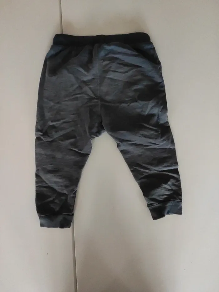 Lot pantalon 18 mois Zara - photo numéro 10