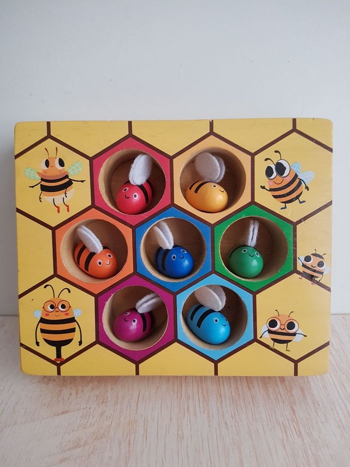 Jeu de tri en bois nid d'abeilles de couleurs - photo numéro 2