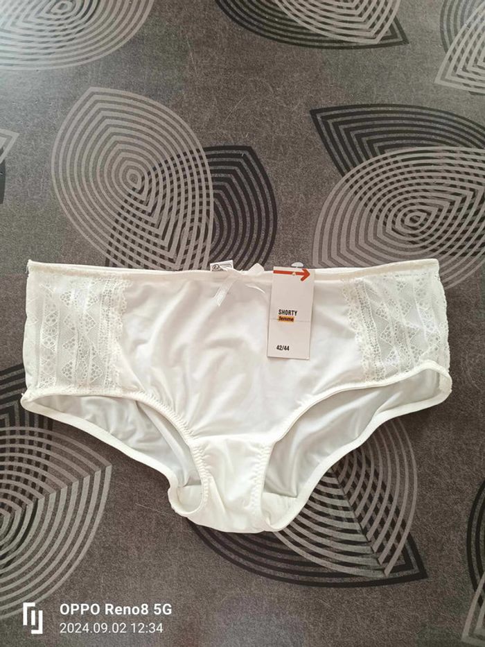 shorty neuf 42/44 - photo numéro 2