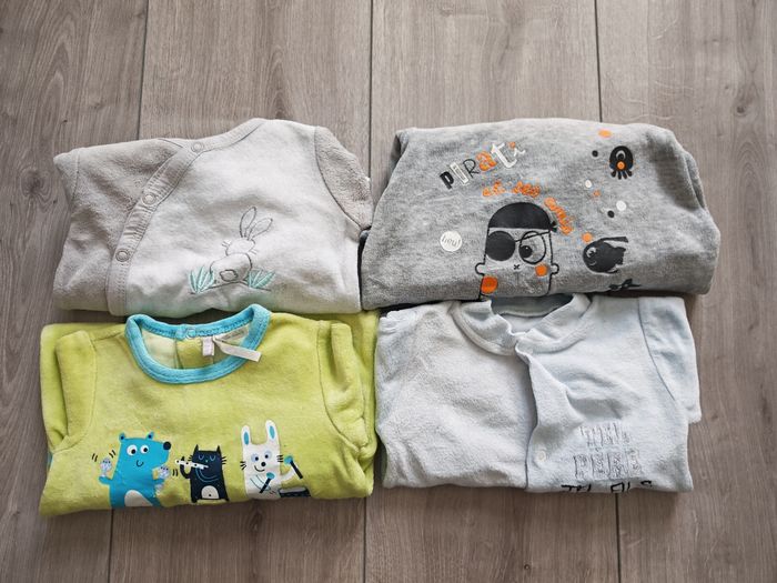 Lot pyjama  1 mois - photo numéro 2