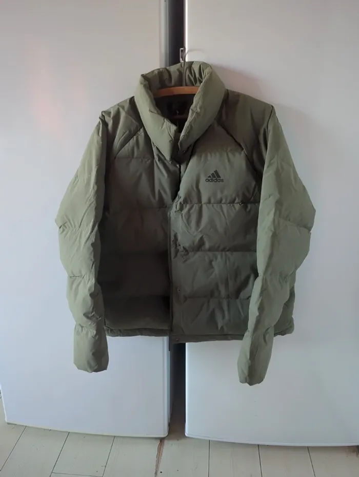 Blouson doudoune Adidas taille L(44-46) kaki neuve