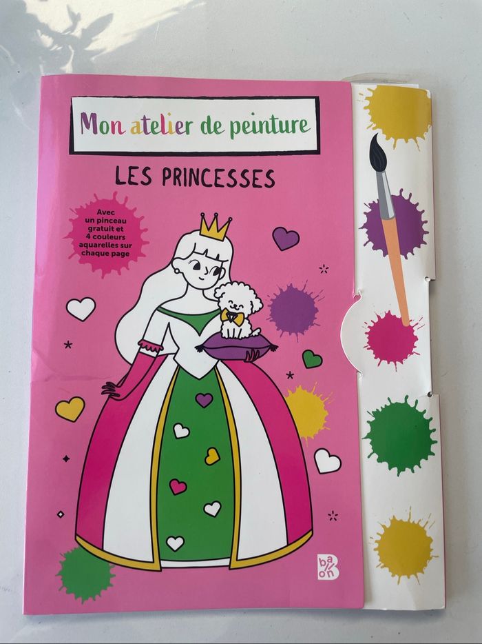 Livre de coloriages peinture princesse