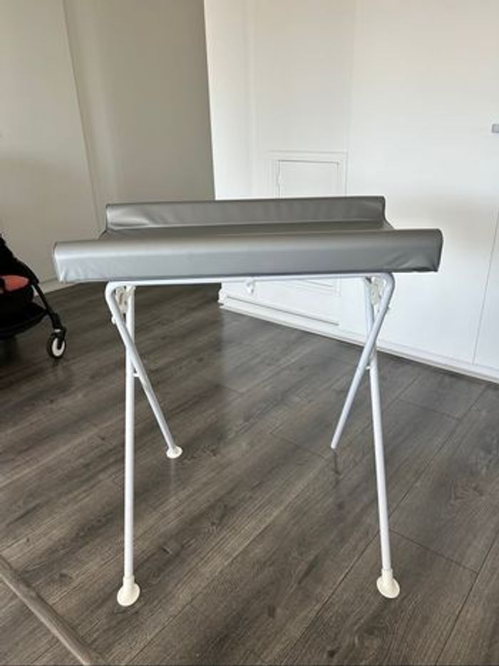 Table à langer pliante très bon état - photo numéro 6