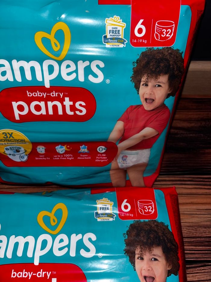 Maxi-Pack De 64 Couches Pampers  Baby-Dry Pants Neuf Dans L’emballage Taille:6