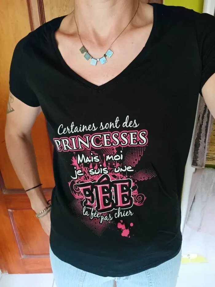 T-shirt femme noir la fée pas chier! - photo numéro 2