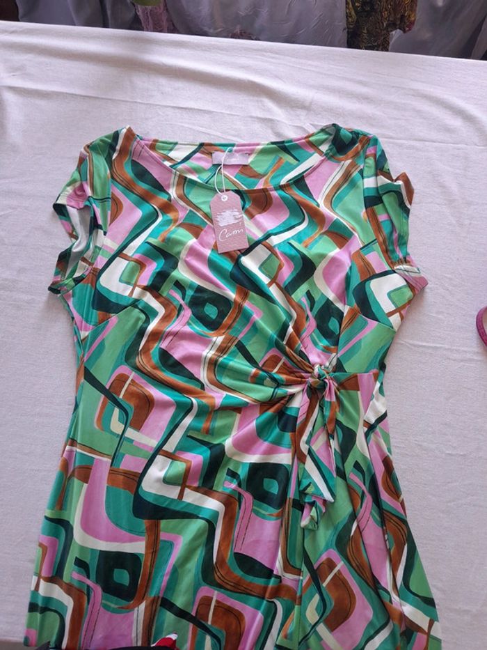 Jolie robe à motifs Cams neuve avec etiquette - photo numéro 6
