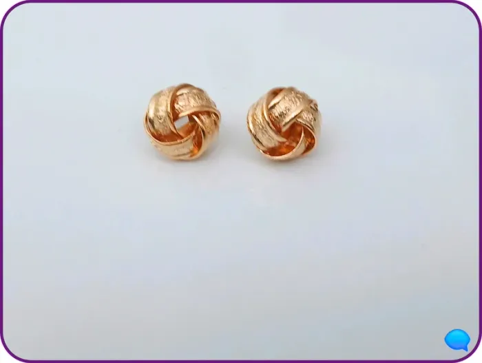 Boucles d’oreilles nœud doré – style chic intemporel - photo numéro 3