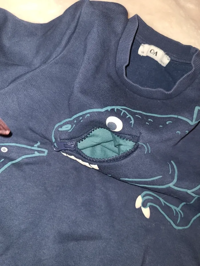 Pull c&a dinosaure - photo numéro 2