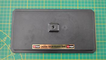 Socle support pièce détachée miniature Jaguar XK 120 1948 1/24 Burago #B47