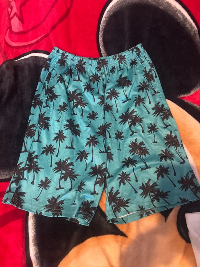Short + maillot - photo numéro 4