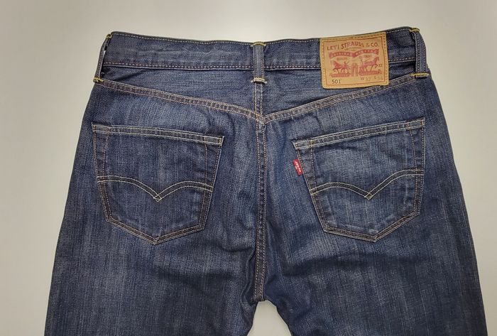 Levi Strauss 501 W32 L36 -bleu foncé- Taille 42-parfait état- - photo numéro 5
