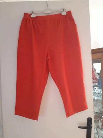 Pantacourt rouge taille  6