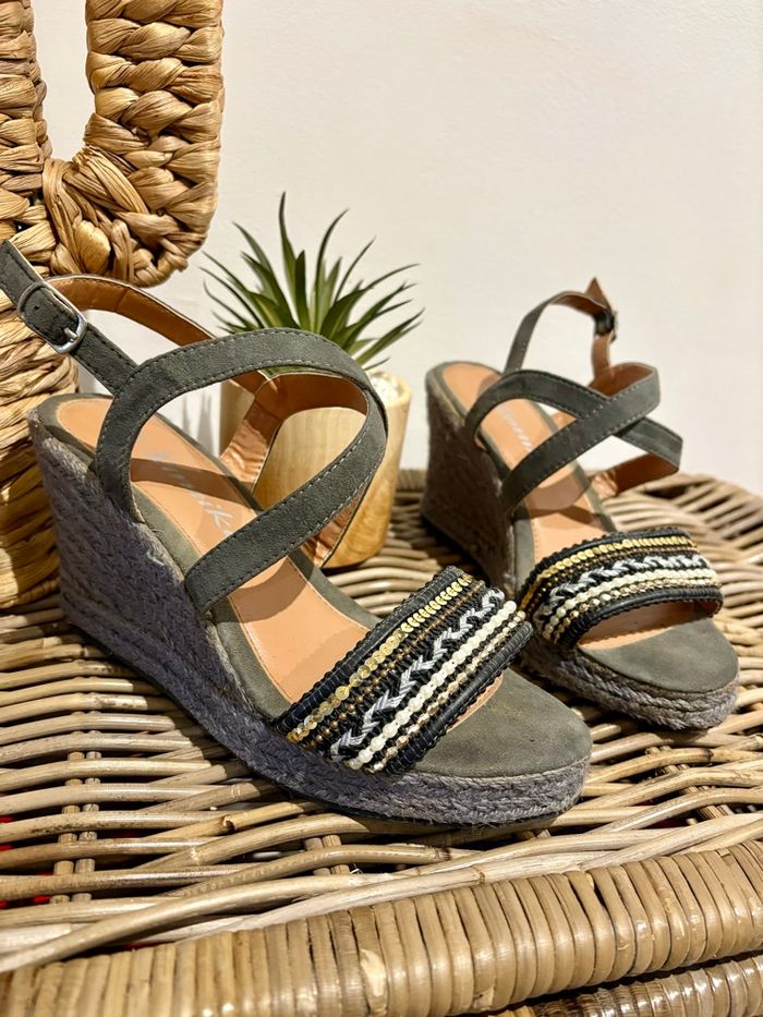 Sandales plate-forme pointure 38