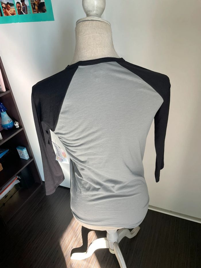 T-shirt noir et gris TXXS Lularoe Neuf avec étiquette - photo numéro 3