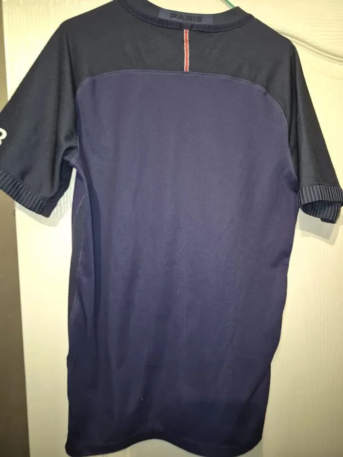 Maillot de foot nike PSG en excellent état vintage - photo numéro 6