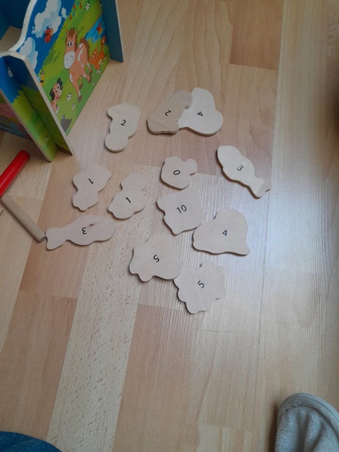 Peche a la ligne en bois aimanté - photo numéro 4