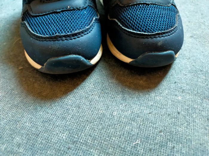 Lot 2 paires baskets garçon Primark – Pointure 24 - photo numéro 8