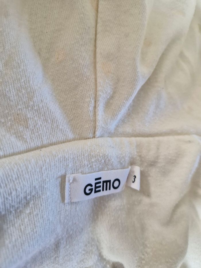 Veste gilet 3 ans Taille 3 ans 
Gemo

Sans tâches ni trou - photo numéro 3