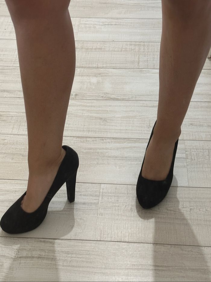 Paire de talons portée T41