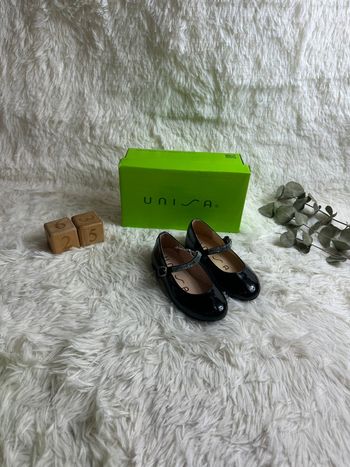 Paire de ballerine à bride Unisa taille 25