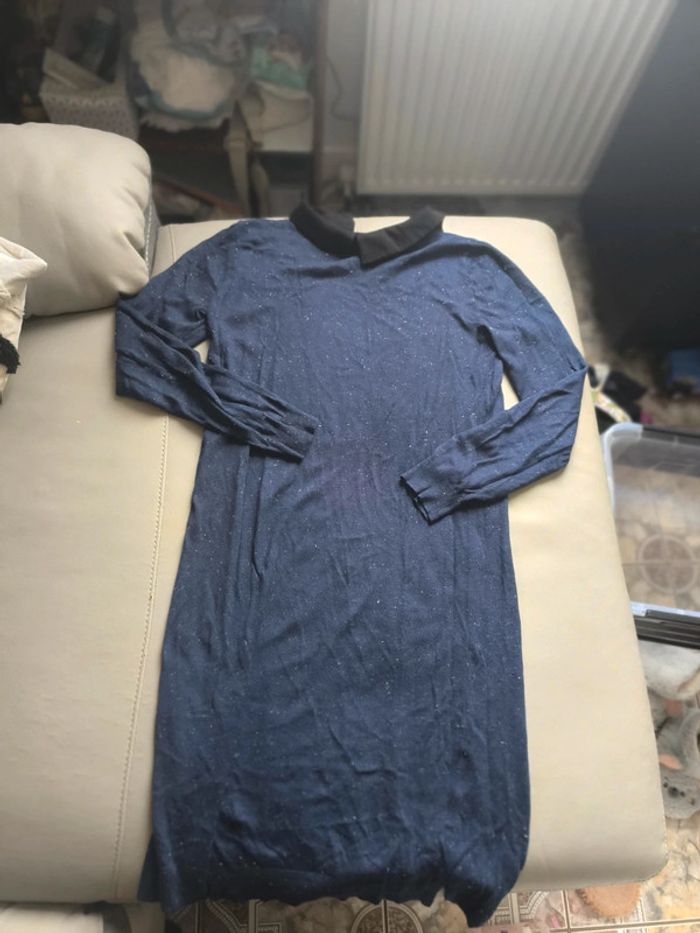 Robe pull bleu nuit avec col claudine noir