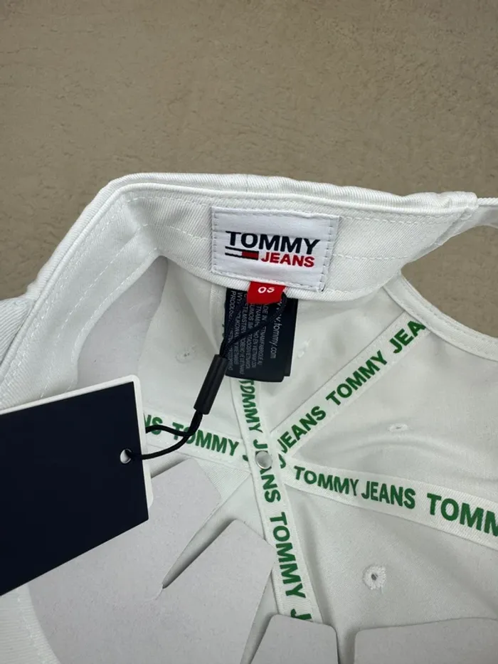 Casquette Tommy Hilfiger Blanche Logo Brodé Neuve - photo numéro 7