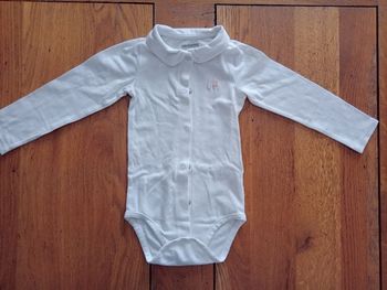 Body blanc neuf 23 mois avec col