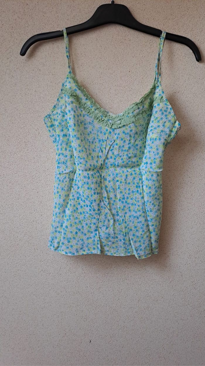Top débardeur taille 40. Marque promod
