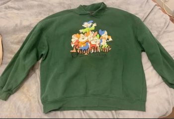 Sweat Bershka Les 7 nains