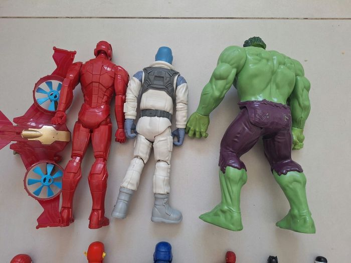 Lot 13 figurines avengers marvet et disney - photo numéro 6