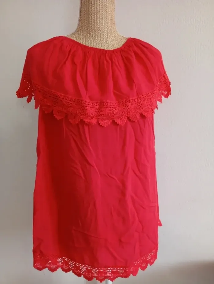 Tunique haut rouge épaules tombant taille L world fashion - photo numéro 2