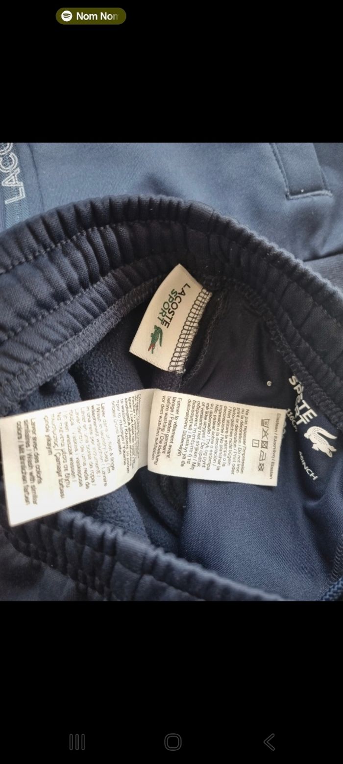 Joli survêtement Lacoste taille 6 ans - photo numéro 3