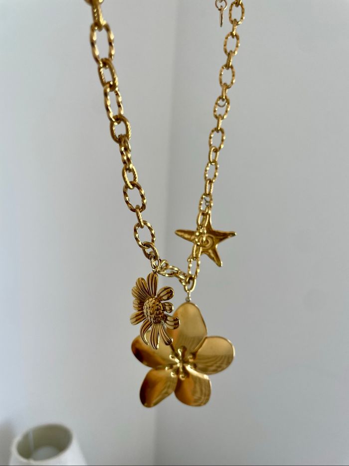 Colliers avec pendentifs - photo numéro 4