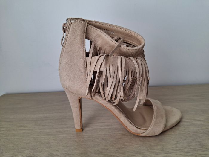 Talons à franges 38 - photo numéro 7