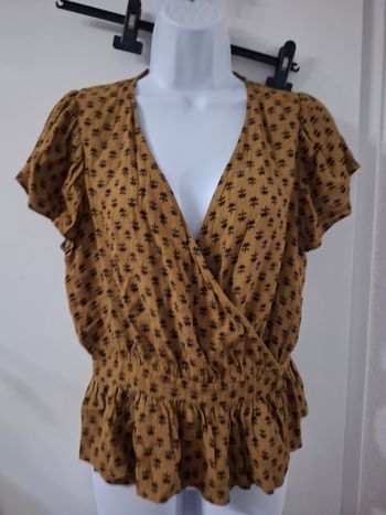 Blouse cache cœur monoprix taille 38 en très bon état (détail dans l annonce )