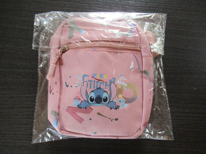 Sac / Sacoche à bandoulière Stitch neuf - photo numéro 4