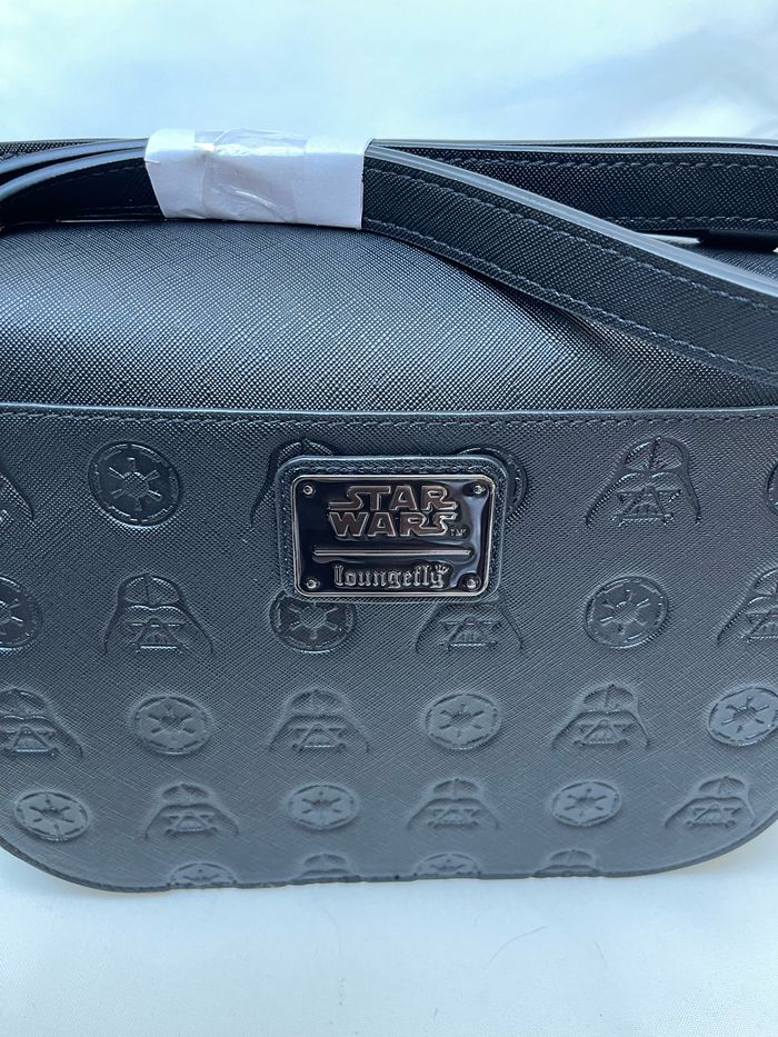 Star Wars by Loungefly sac à bandoulière Arc figural Dark Side Saber Strap - photo numéro 3